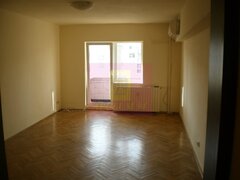 Apartament 3 camere pe bd Decebal